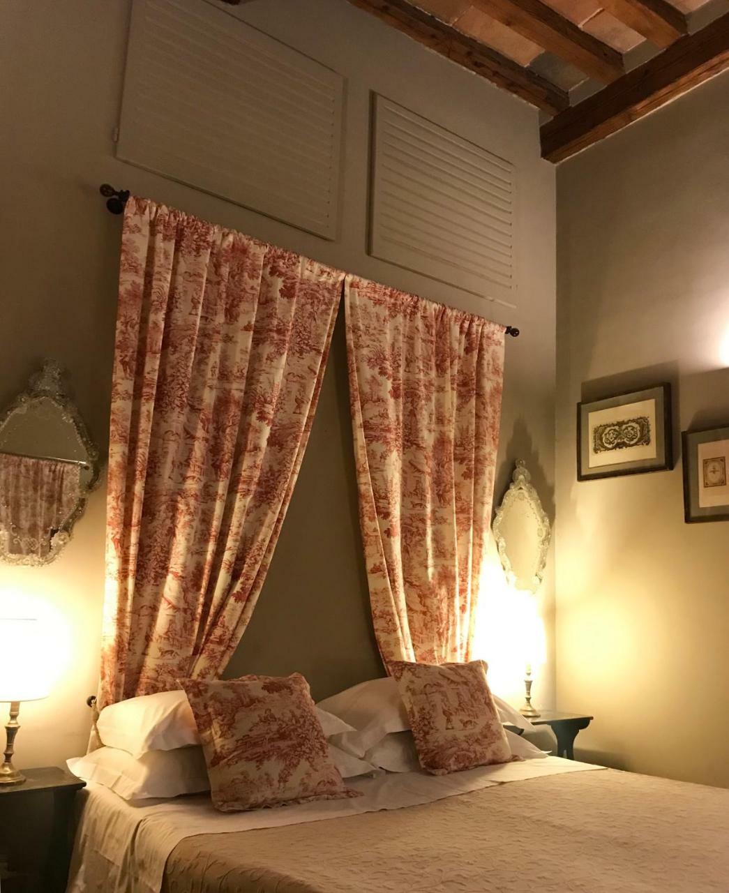 Capri Moon Guest House ฟลอเรนซ์ ภายนอก รูปภาพ